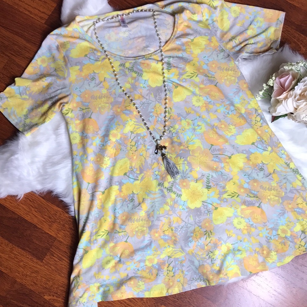LulaRoe Perfect T